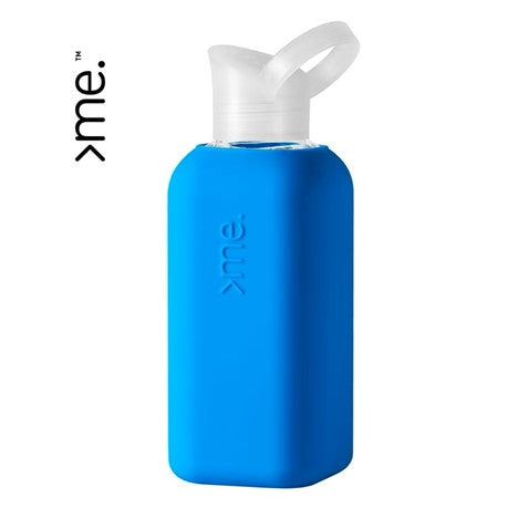 squireme blue 500ml borosilicate glass water bottle with silicone sleeve